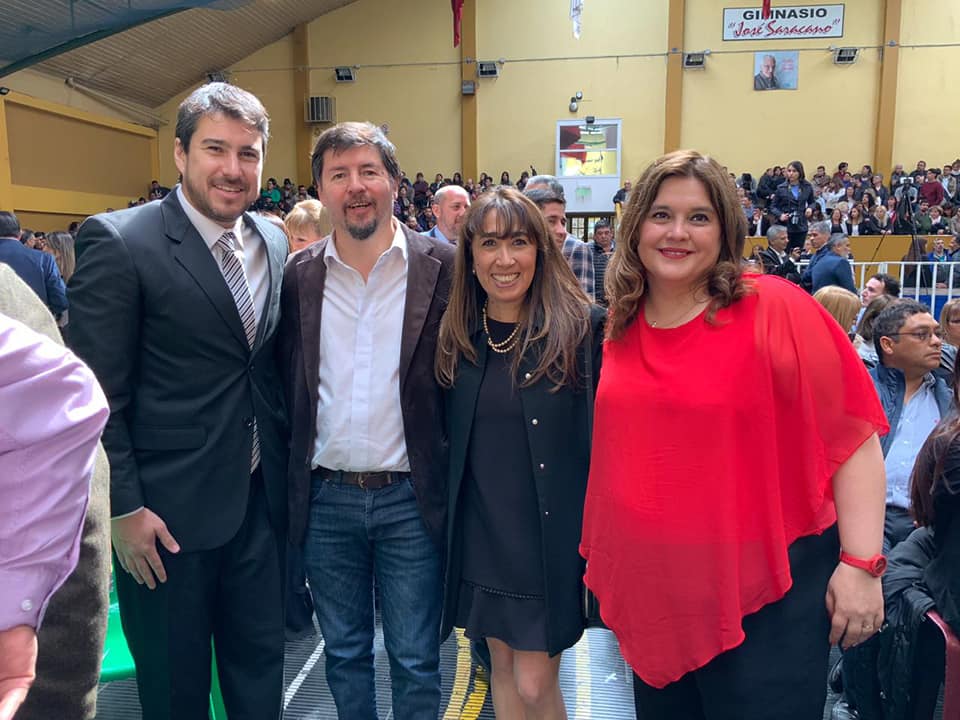 Roxana Reyes junto a los concejales electos. Roxana Reyes junto a los concejales electos.