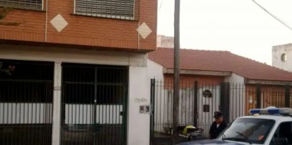 En esta vivienda ocurrió el hecho En esta vivienda ocurrió el hecho
