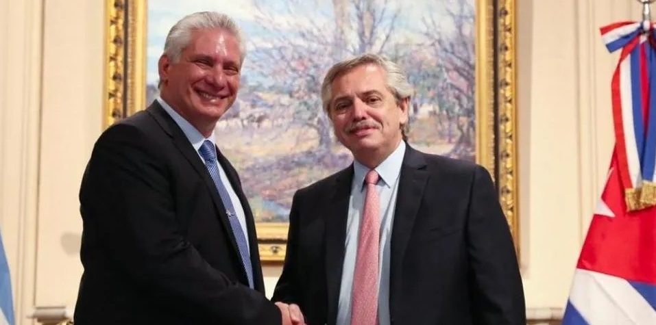 Fernández y el Presidente de Cuba Fernández y el Presidente de Cuba
