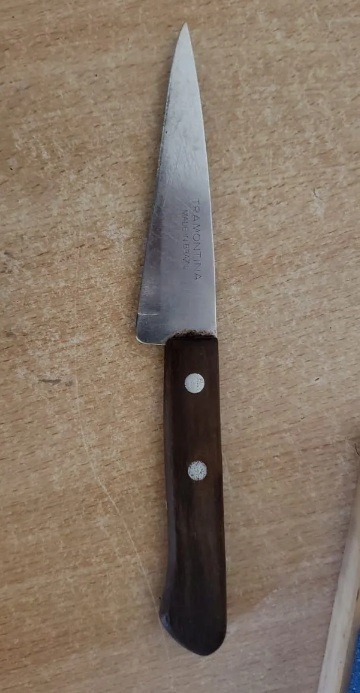 Cuchillo utilizado en la agresión