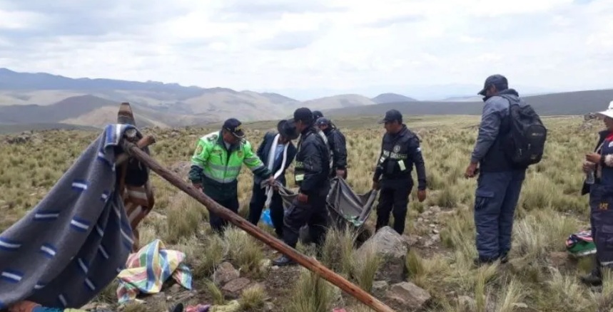 Carpa donde encontraron los cuerpos Carpa donde encontraron los cuerpos