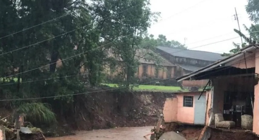 Vivienda destrozada Vivienda destrozada