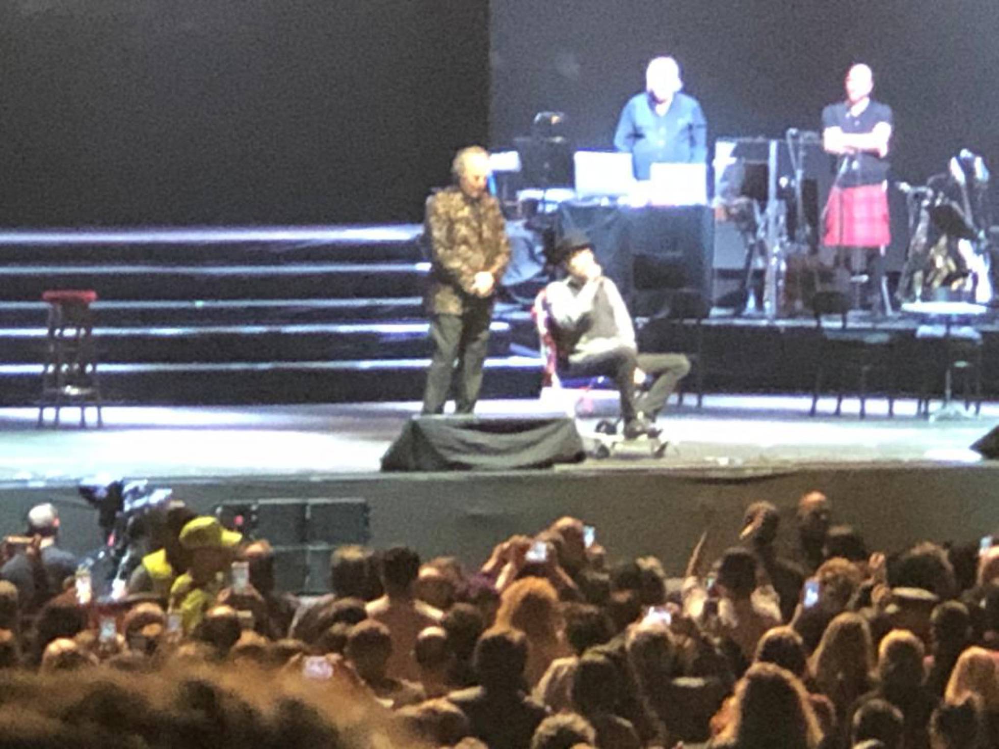 Luego del accidente volvió en sillas de ruedas