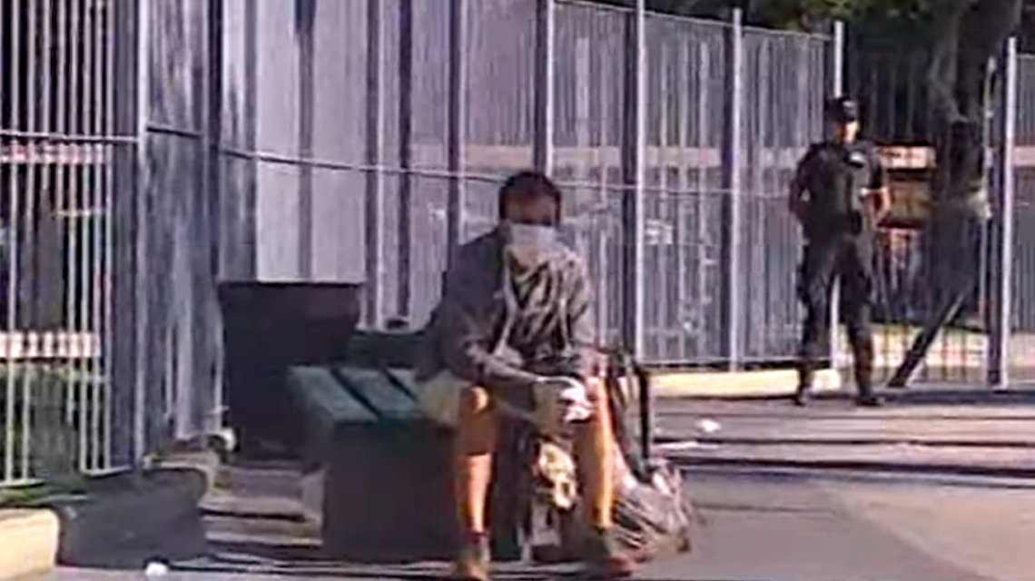 Joven demorado esperando la decisión de la Jueza Joven demorado esperando la decisión de la Jueza