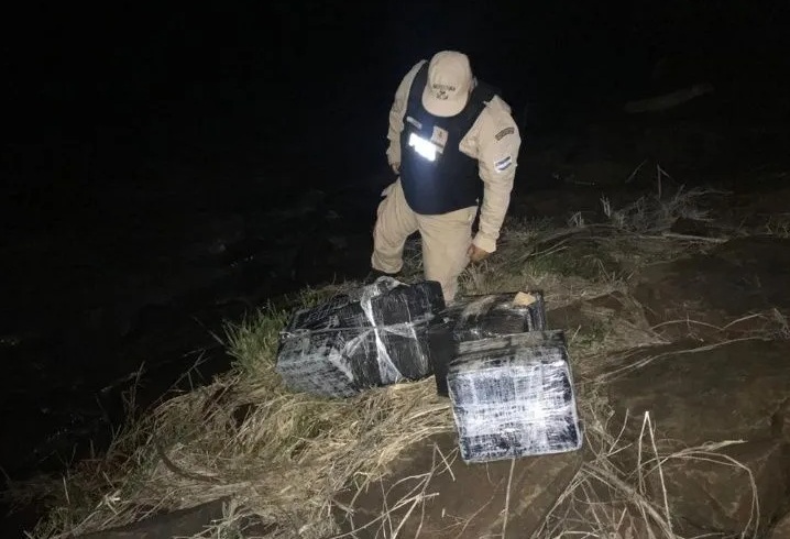 Celulares en cajas de contrabando