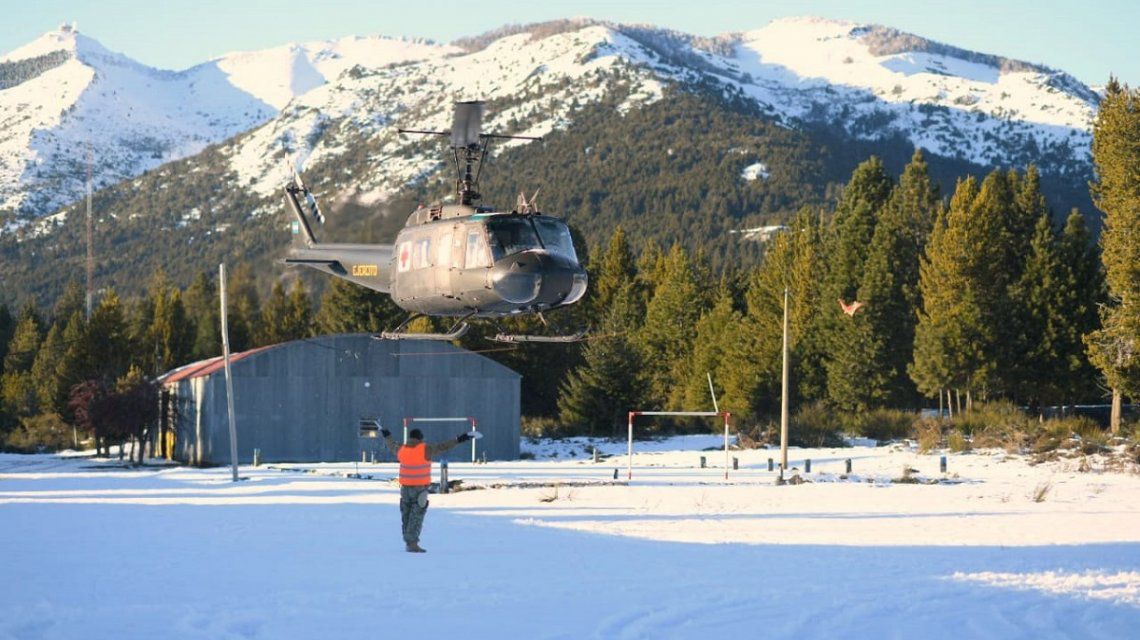 Ayudas con helicópteros y motos de nieve