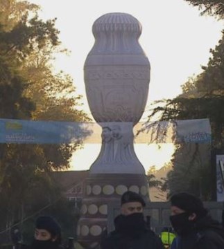 La Copa inflable en el recibimiento a la Selección