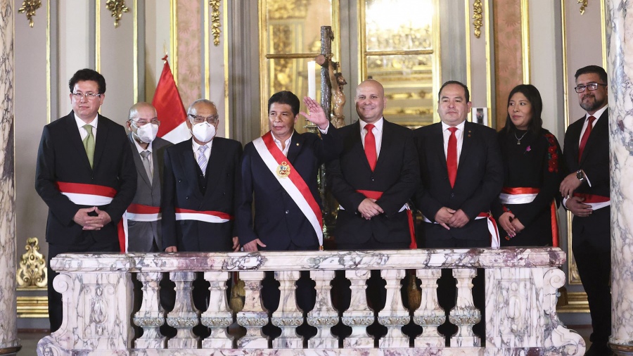 Castillo renovó su gabinete. Castillo renovó su gabinete.