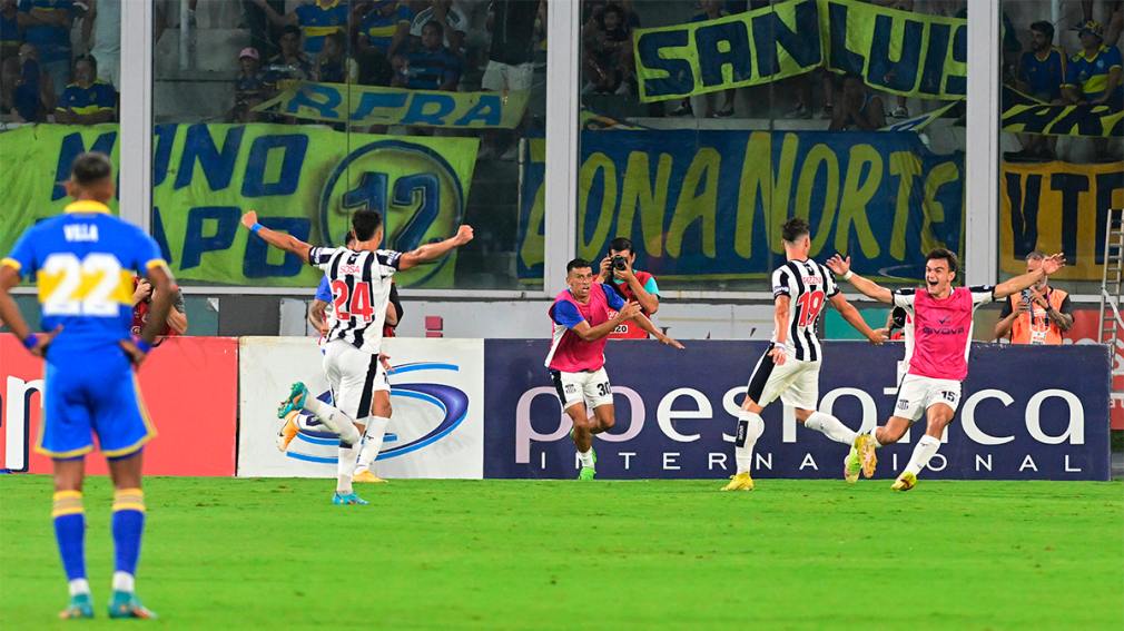 Boca tuvo una noche para el olvido en Córdoba y cayó ante Talleres ...
