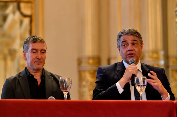 <br/>
Julio Bocca junto con el jefe de Gobierno porteño, Jorge Macri //.Agencia Noticias Argentinas/Juan Vargas