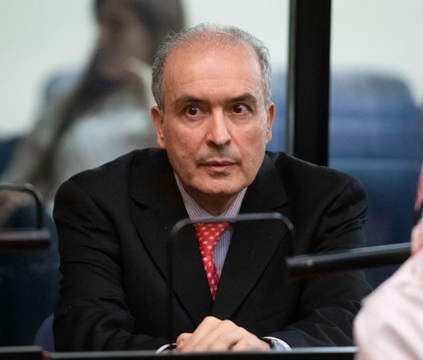 José López. José López.