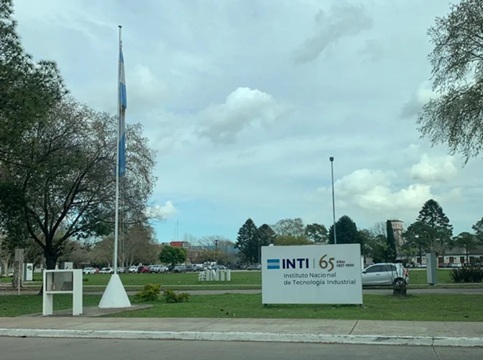 Los trabajadores del Instituto Nacional de Tecnología Argentina realiz