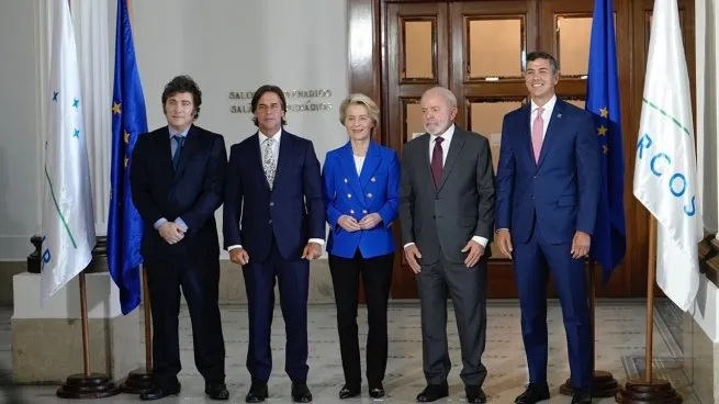 Javier Milei encabezará la cumbre de jefes de Estado del MERCOSUR. Javier Milei encabezará la cumbre de jefes de Estado del MERCOSUR.
