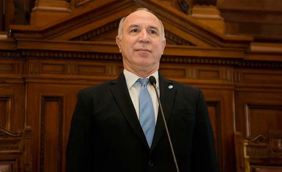 Ricardo Lorenzetti. Ricardo Lorenzetti.