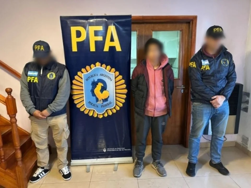Hombre detenido por apoyar atentados de Hamás Hombre detenido por apoyar atentados de Hamás