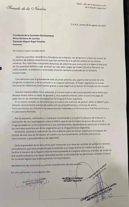 La nota presentado a Pichetto por los senadores. La nota presentado a Pichetto por los senadores.