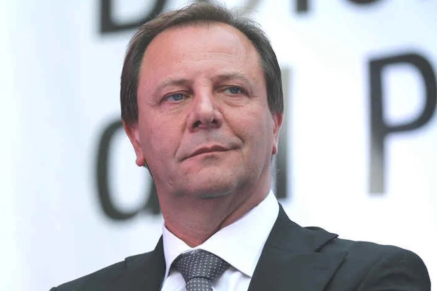 Oscar Zago, presidente del bloque de diputados del MID Oscar Zago, presidente del bloque de diputados del MID