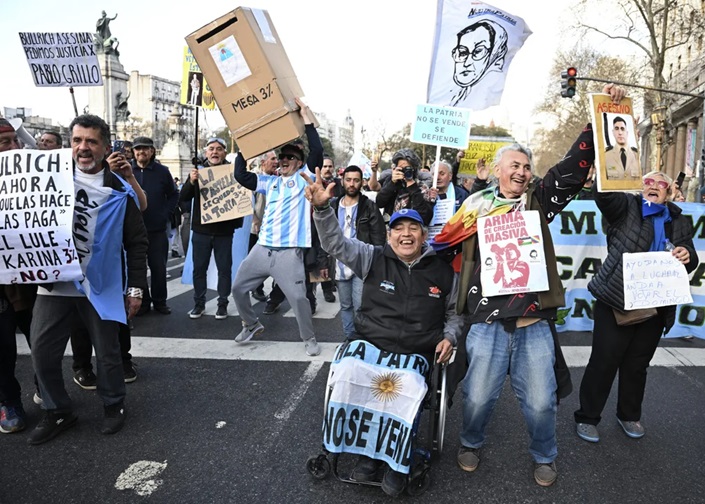 Los jubilados, de nuevo en la calle. Los jubilados, de nuevo en la calle.