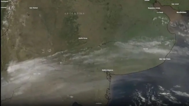 La nube de polvo avanza desde la Patagonia hacia la Costa Atlántica y