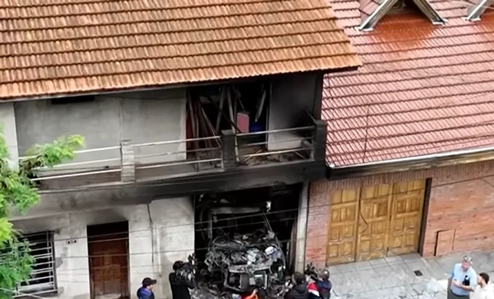 Así quedó la casa donde explotó el auto