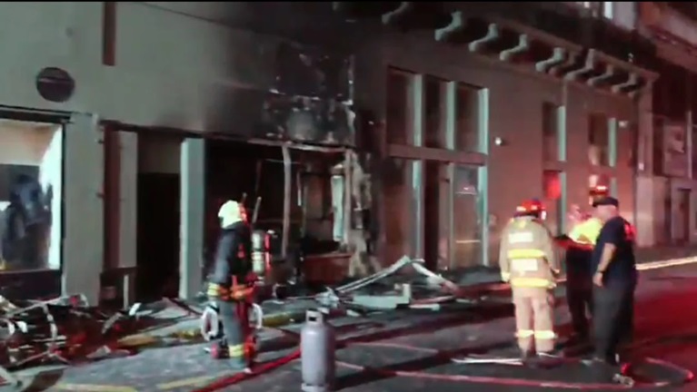 Los bomberos trabajaron en el lugar.