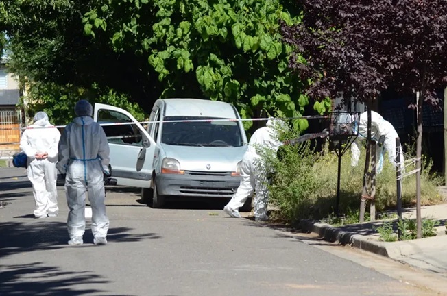 La camioneta estaba en la plaza Pehuén.