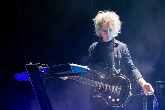 Murió el guitarrista y tecladista de The Cure, Perry Bamonte.