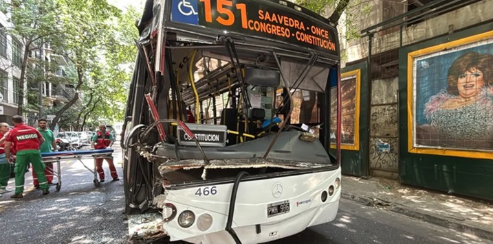 Fuerte choque entre colectivos en Balvanera: hay 18 heridos