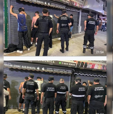 El momento en el que los jóvenes fueron demorados.