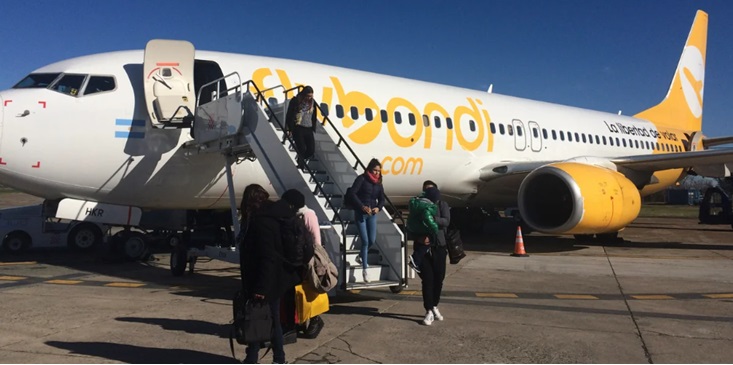 Flybondi fue sancionado por el Gobierno por las cancelaciones.