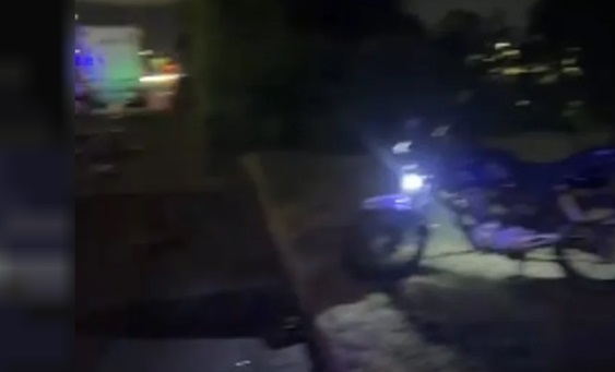 Choque entre moto y camión dejó un muerto y un herido en Villa Soldati