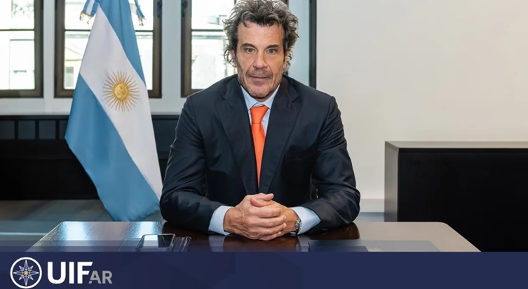 Cambio en la UIF: renunció Paul Starc y asume Ernesto Gaspari