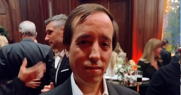 Afirman que el empresario acusado de abusar a alumnos del colegio Palermo Chico producía y distribuía contenido sexual infantil