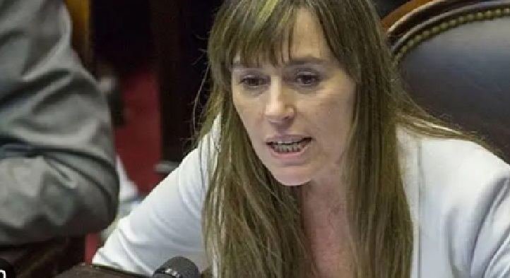 Juliana Di Tullio denunciará a Sturzenegger y a su esposa ante los Tribunales de Comodoro Py