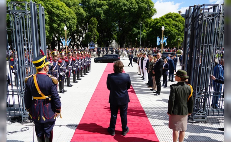 Milei, en la Plaza San Martín.