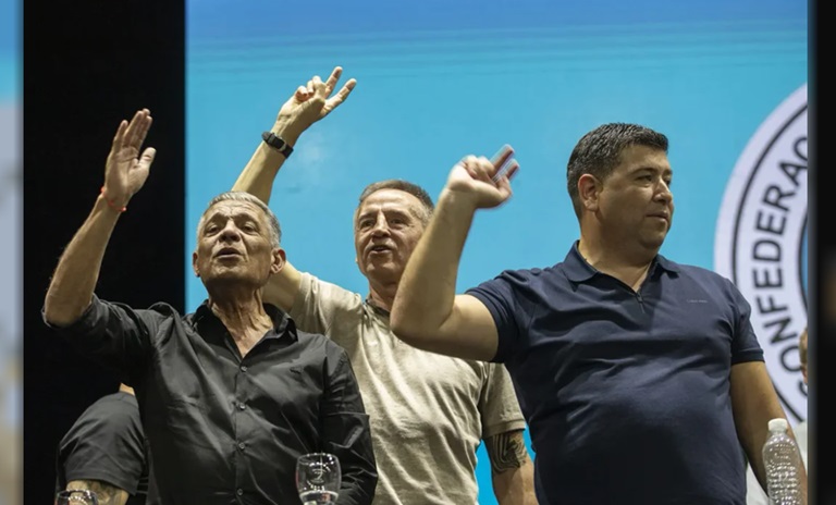 Los cosecretarios generales de la CGT se presentaron hoy en Tribunales