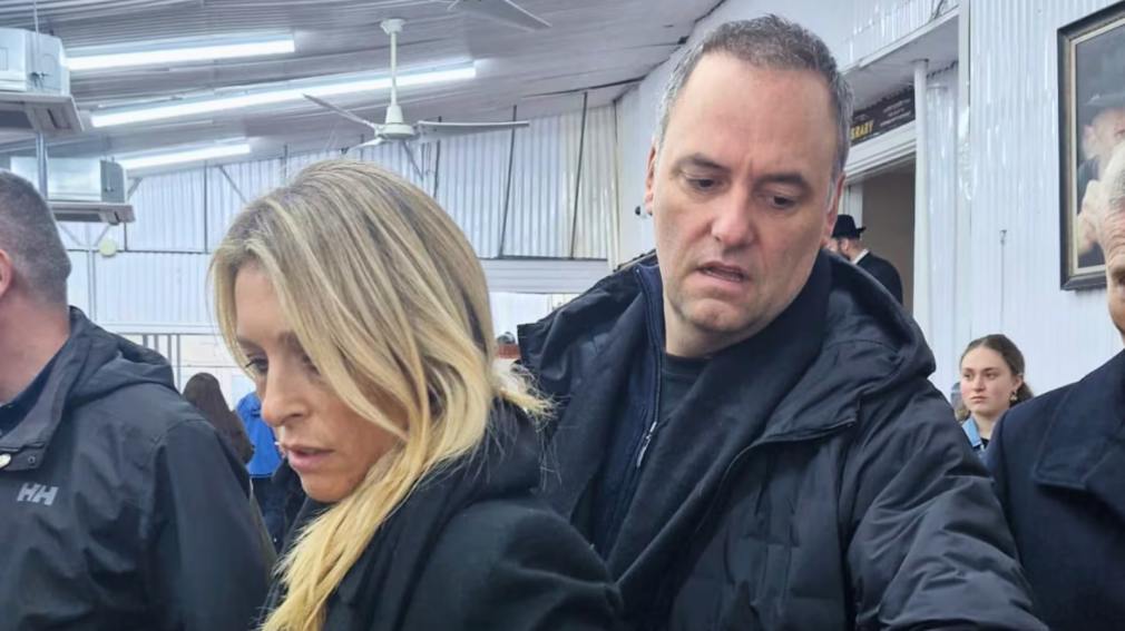 &ldquo;Vengo a deslomarme a Nueva York&rdquo;: Adorni defendió que su esposa viaje en el avión presidencial