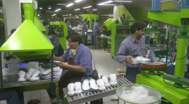 Ajuste en Topper: despidos, salarios recortados y dudas sobre el futuro de la fábrica tucumana