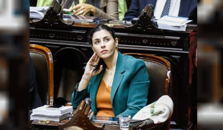 Marcela Pagano confesó que &ldquo;tiene los gastos de tarjeta&rdquo; de Adorni y lo calificó de &ldquo;corrupto