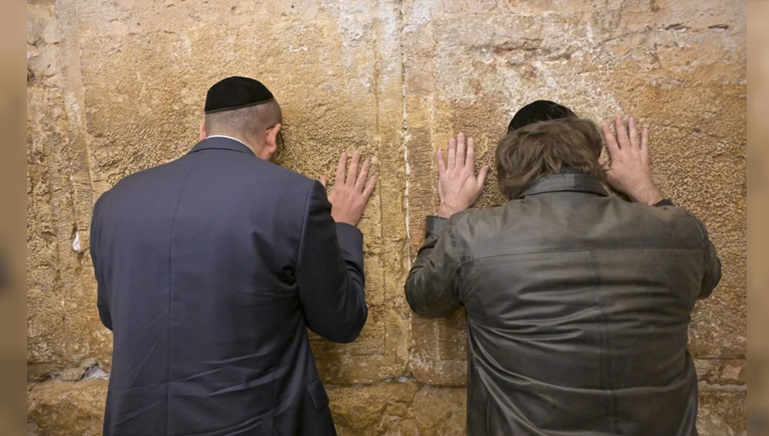 Milei en el Muro de los Lamentos.