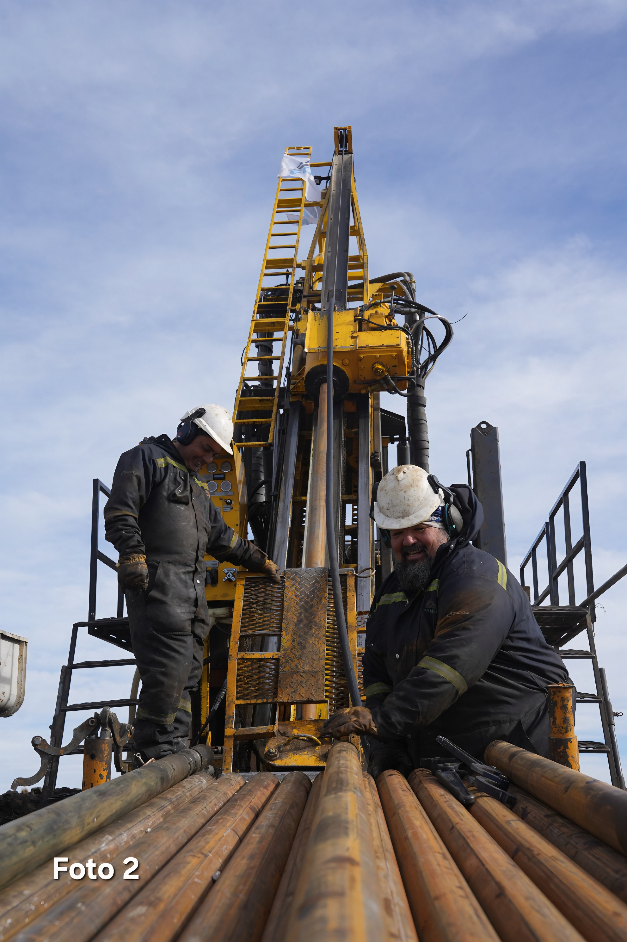 Detalle del movimiento de barras en la unidad de perforaci&oacute;n, un proceso clave para alcanzar las profundidades proyectadas en el proyecto.
