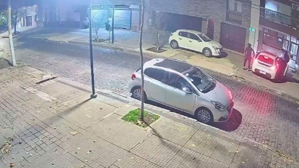 La Plata: una jubilada y su nieto fueron golpeados durante un violento asalto en su casa