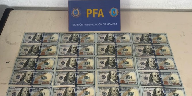 Los Falsimuladores: la PFA desbarató una banda que distribuía billetes falsos en Buenos Aires