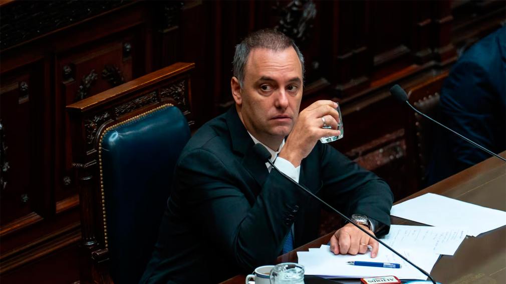 Manuel Adorni fijó el 15 de junio como fecha límite para presentar su declaración jurada