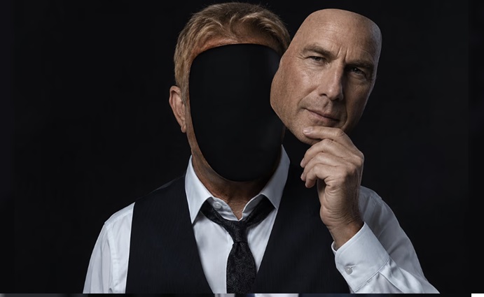 KEVIN COSTNER