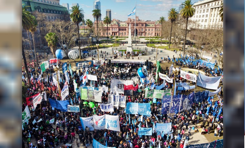 La CGT marchó junto a la UTEP