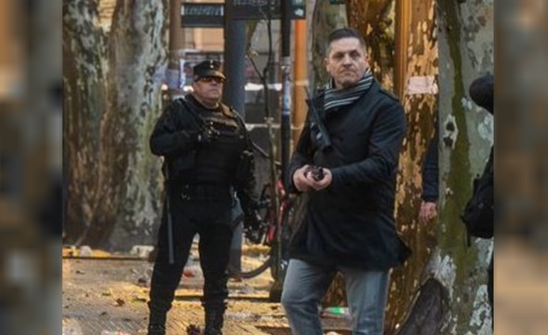 DISPARANDO SIN UNIFORME