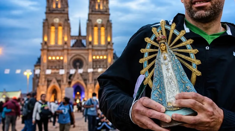 Miles de peregrinos caminarán a la Basílica de Luján