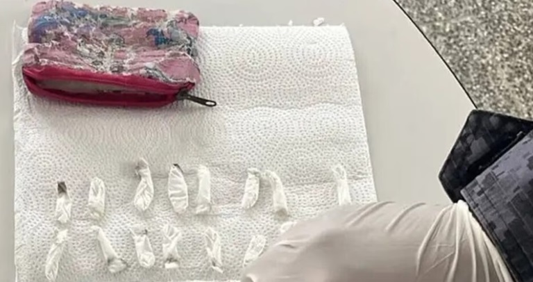 En total, había 71 envoltorios de cocaína.