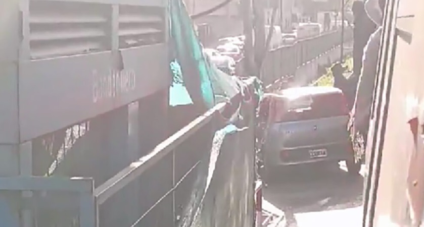 AUTO ARROLLADO EN RAMOS MEJÍA
